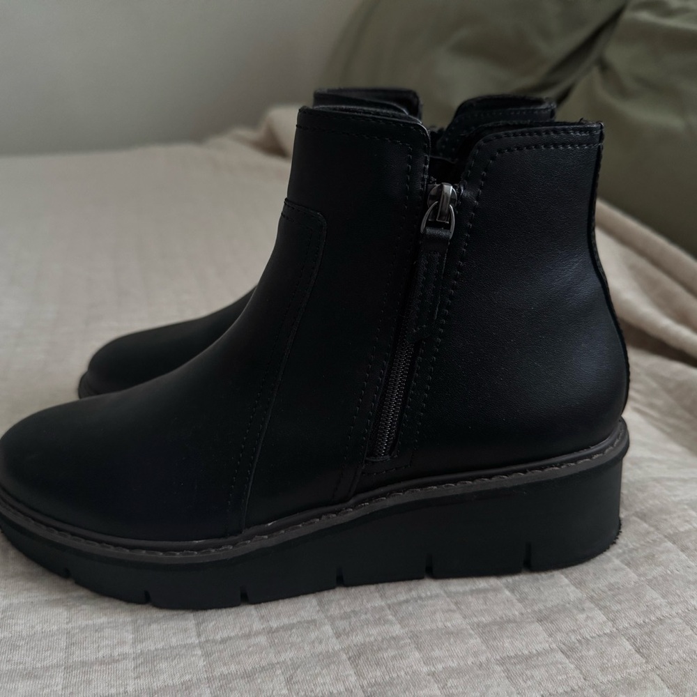 Black Boots